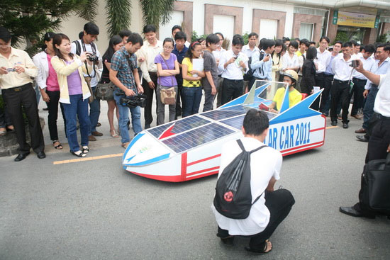 Encourage the manufacture of solar vehicles