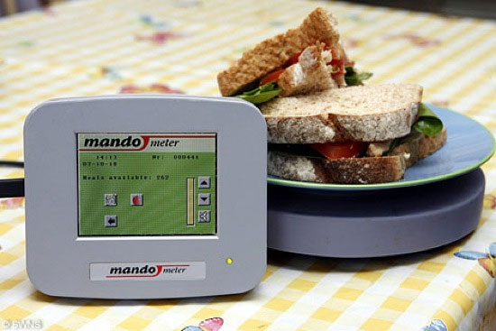 Equipment regulates eating habits