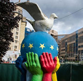 EU gives Nobel Prize to children in war zones