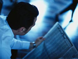 Europeans 'throw away' printed newspapers, love the Web