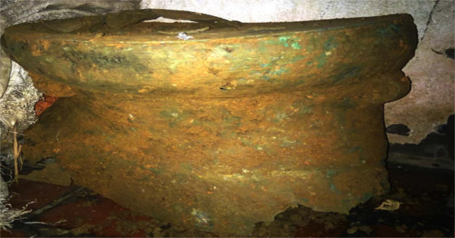 Excavate the house, discover ancient 2-year-old bronze drum