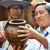 Excavation of boats carrying antiques in Quang Ngai