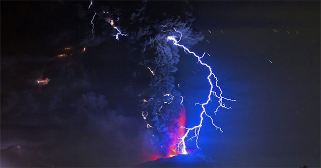 Experimenting with 13,000-year-old ash and ash, scientists investigated why volcanic lightning formed