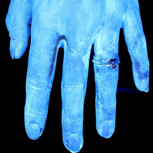 Experiments show that you are washing your hands extremely 'dirty'