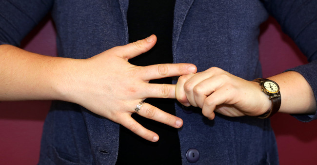 Experts self-cracked their hands for 60 consecutive years just to prove a little thing