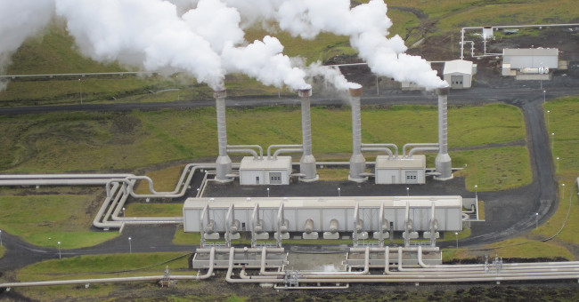 Exploiting the Earth's geothermal energy