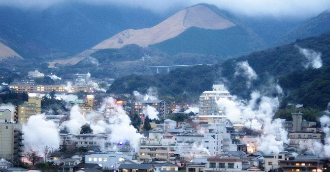 Explore the strange 'earthly hell' city in Japan