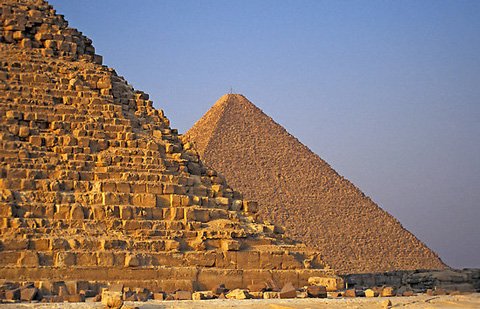 Explore the tunnel in Cheops pyramid