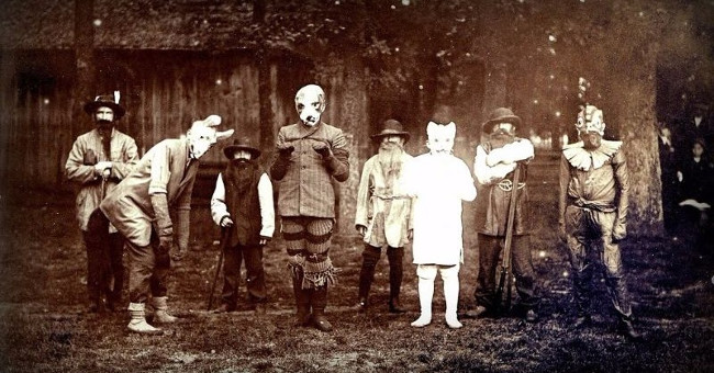 Extremely rare photos: Halloween festivals from 1900 to 1920