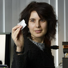 Fabric absorbs water from fog