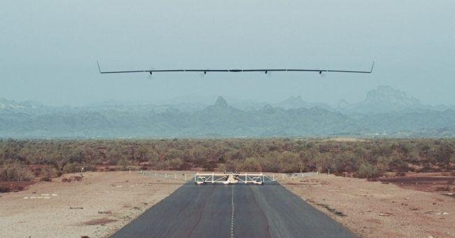 Facebook successfully tested the Aquila aircraft, ready to play the internet