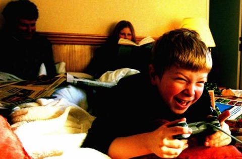 Facebook weakens physical children