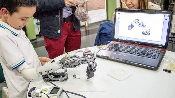 Fake arms help creative children with Lego