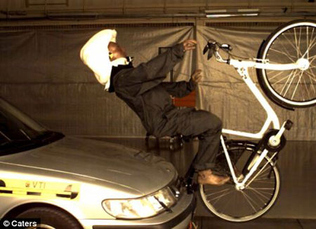 Fashionable helmet for cyclists