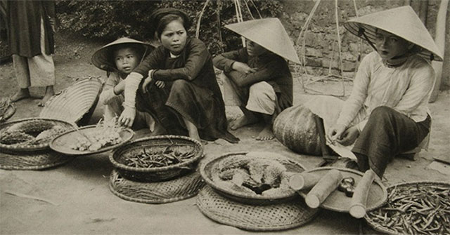 Featured Vietnamese portrait nearly 100 years ago