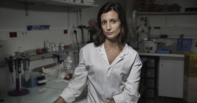 Female doctor 10 years of searching for stitches of heart surgery