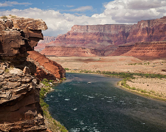 Find a large valley with the Grand Canyon
