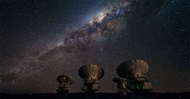 Find out the great world of 'specter' galaxies