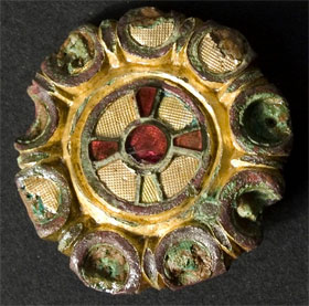 Finding gold jewelry 13 centuries ago
