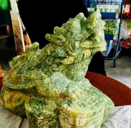 Finding precious stone objects weighing nearly 20kg