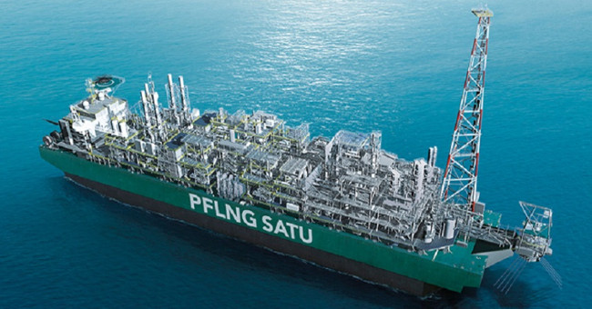 Floating ships produce liquefied gas longer than the Eiffel Tower