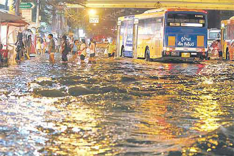 Floods surrounded Bangkok
