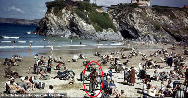Flutter the 'time traveler' image in an old photo