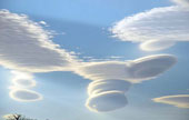 Flying saucer clouds in the English sky