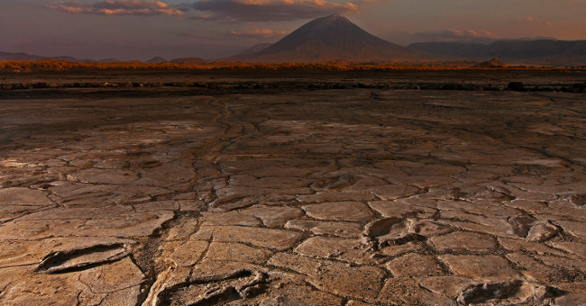 Found 400 human footprints intact 19,000 years ago