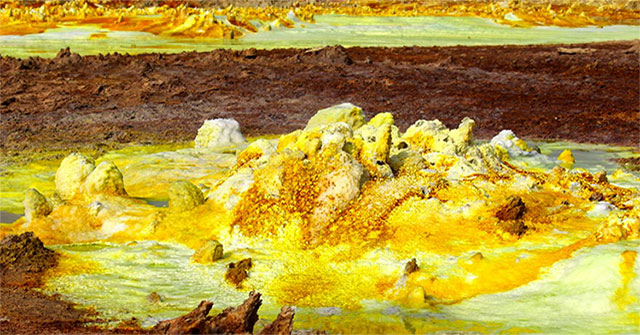 Found strange Bacteria in Ethiopian volcano