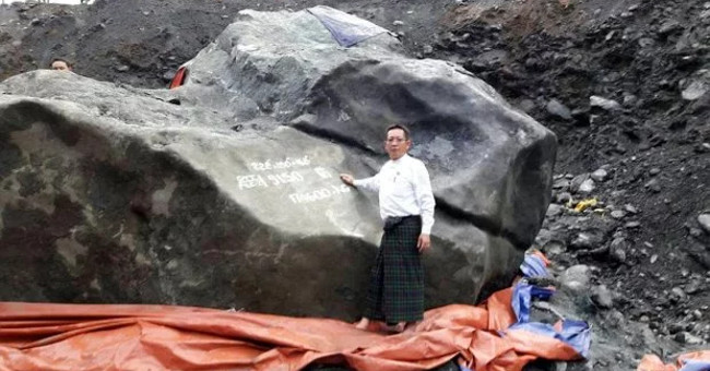 Found the most expensive giant jade of 175 tons in the world