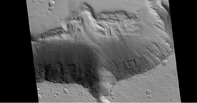 Found the ray-shaped Elysium volcano on Mars