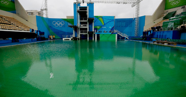 Found the reason why the Olympic swimming pool turned green after just 1 night