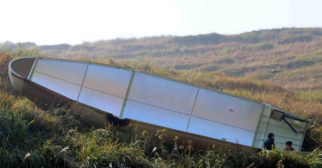 Fragments of Chinese satellite fall to the field