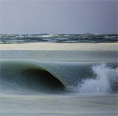 Freezing sea waves in the US