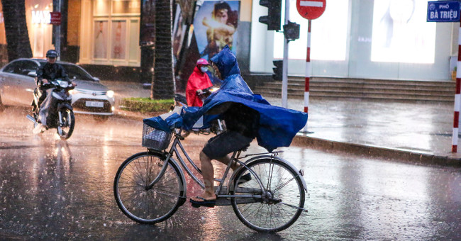 From the night of August 2 to the end of August 6, the North entered a heavy thunderstorm