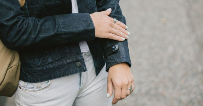 Future fashion: Google's Bluetooth jacket, only 10 times warranty