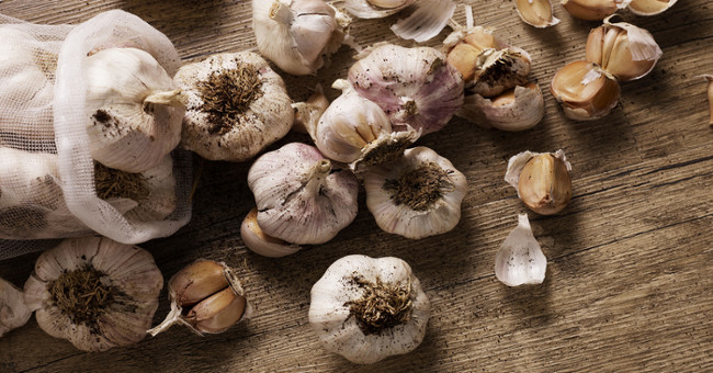 Gentlemen who like garlic can be