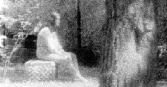 Ghost images of the world famous