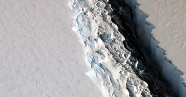 Giant cracks in the Antarctic ice shelf are about to