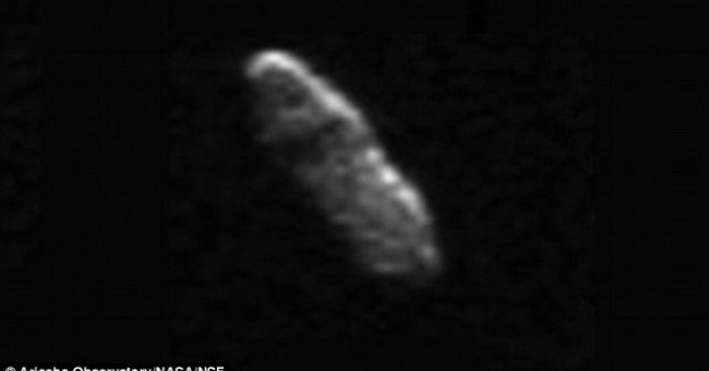 Giant meteors fly over Earth on Christmas Eve