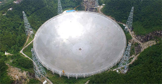 Giant telescope captures signals from the universe