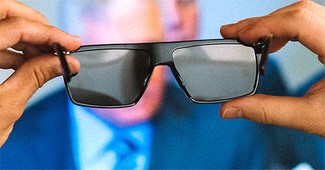 Glass blocks the screen genre, allowing you to cut off contact with the technology world