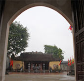 Go find the tomb of Kinh Duong Vuong