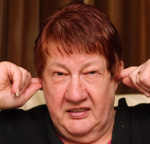 Grandmother 3 years without sleep because of the hallucinations of sound