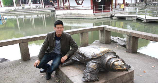 Grasp the giant net of Ho Guom turtle in Son Tay