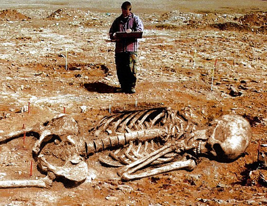 Graveyard 'alien' in Africa