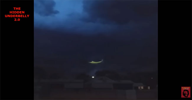 Green light streaks appear between thunderstorms in Australia