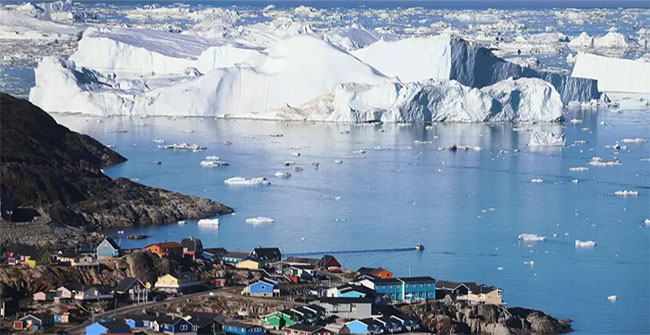 Greenland lost nearly 200 billion tons of ice in a month