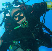 Guinness records the world's deepest diver
